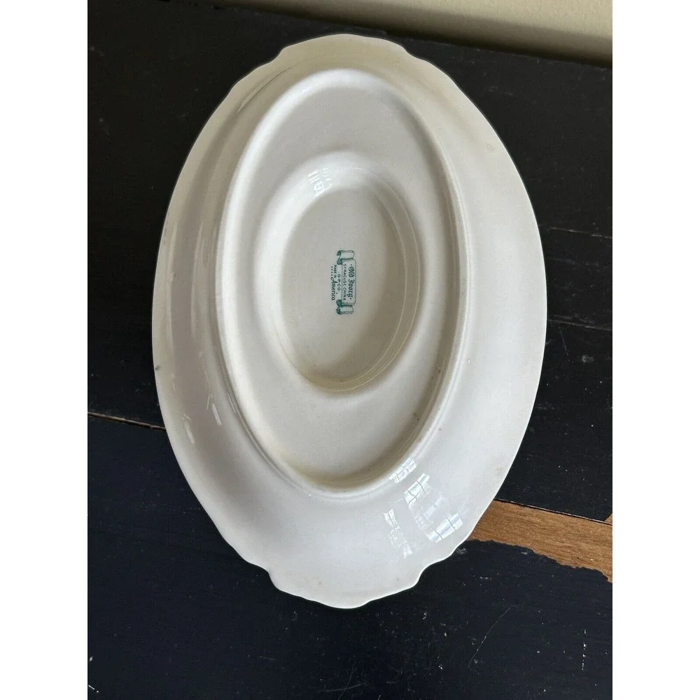 Syracuse Old Ivory Gravy Boat With‎ Attached Under plate